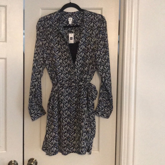 GAP Dresses & Skirts - GAP blue chevron shirt dress.